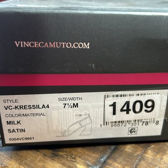 Vince Camuto Kressila Rhinestone Detail Strappy Asymmetrical Flared Heel NEW 7.5 - Picture 11 of 11